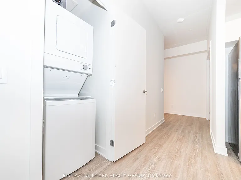 353 Gardner St #401 — Photo 2