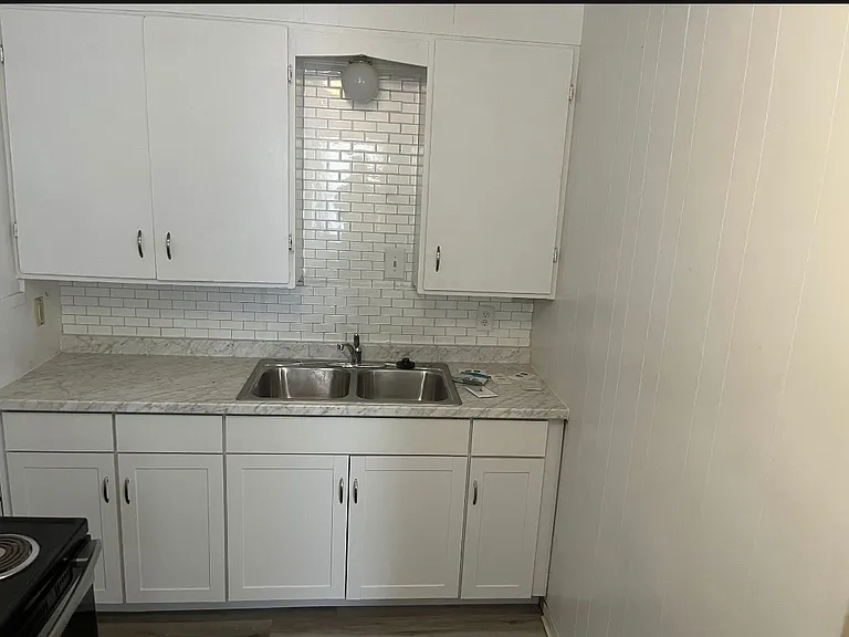 412 15th Ave S #2 — Photo 8