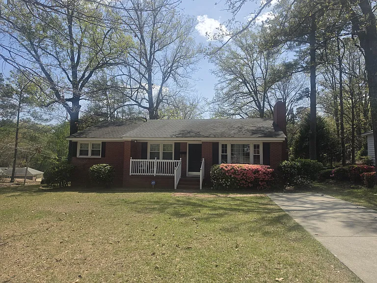 1901 Catawba St — Photo 15