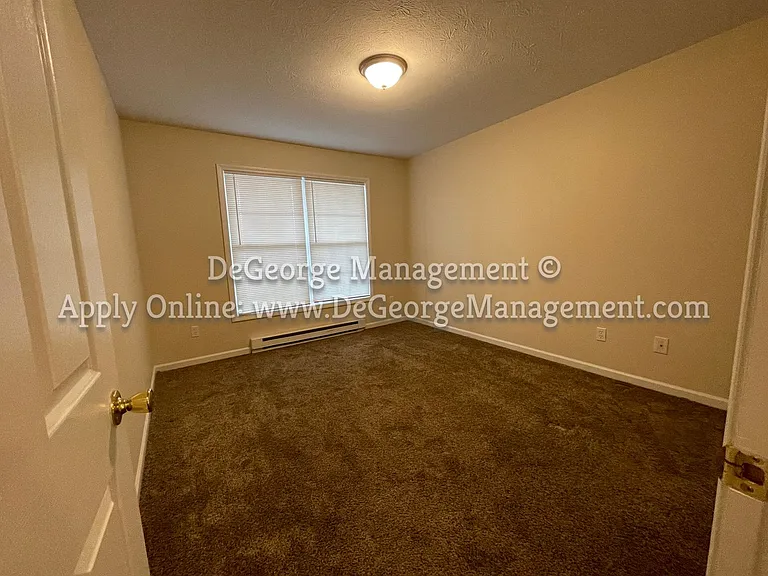 Big Tree Apartments — Photo 43