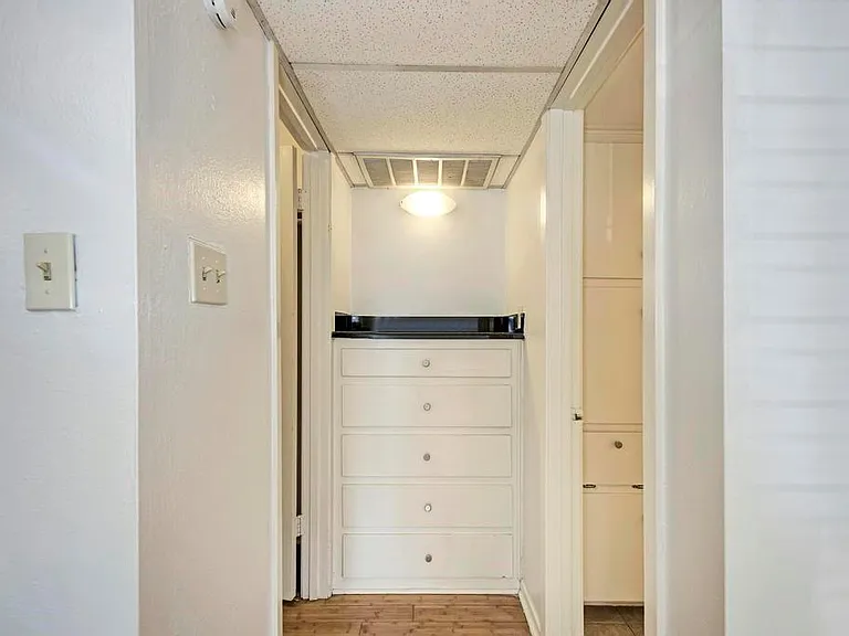 1000 W 26th St #113 — Photo 9