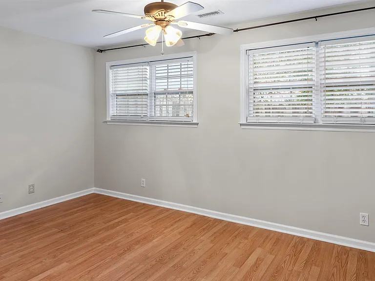 3426 Wildewood Dr — Photo 10