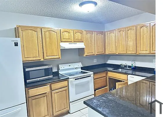 5511 Courtyard Dr #5511 — Photo 4