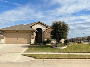 9717 Snowbell Ln, Crowley, TX 76036