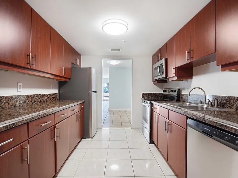 4405 N Ocean Dr #201 — Photo 7