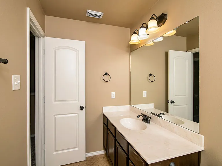 1430 Piedmont Dr — Photo 12