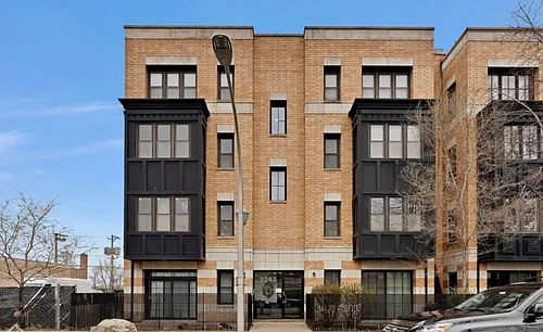 2243 N Lister Ave #401 Photo 1