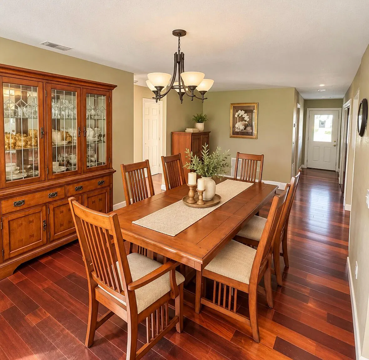 3 bed, 2.0 bath, 2725 sqft, $2,650 — Photo 4