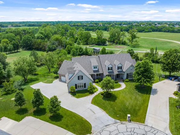 14001 E Castlewood Cir, Wichita, KS 67230