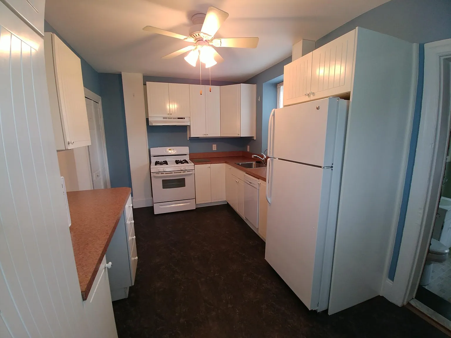 460 Renfrew Ave photo 1