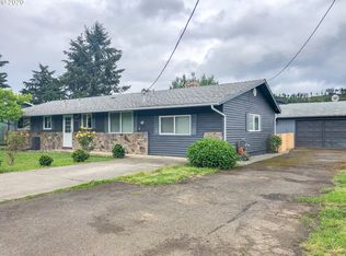 846 E 1st Ave, Sutherlin, OR 97479