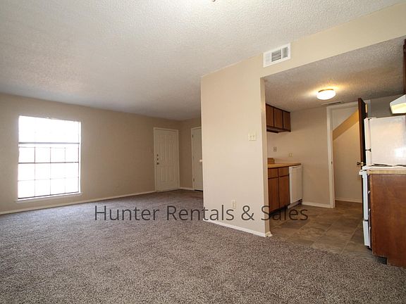 3rd image of 4505 Chase Cir APT D