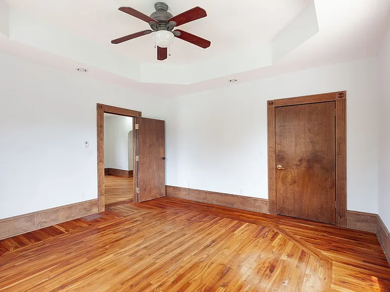 930 Park Ave SE — Photo 7