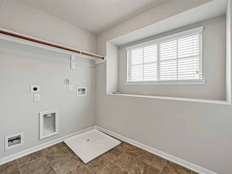 5331 Seabird St — Photo 27