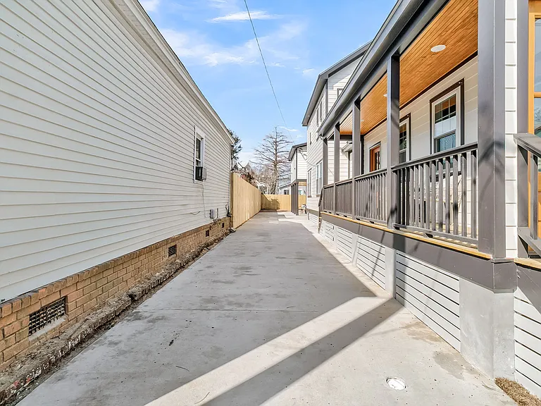 6.5 Addison St — Photo 4