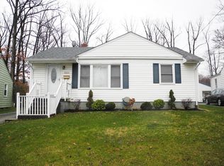 3221 Quentin Dr, Youngstown, OH 44511