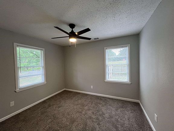 5th image of 3277 Beechmont St