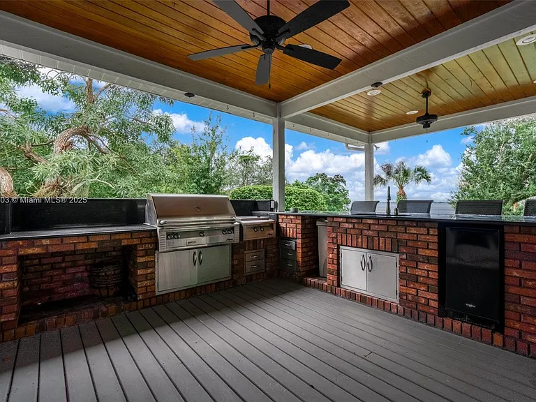 2551 Lakeview Dr — Photo 63