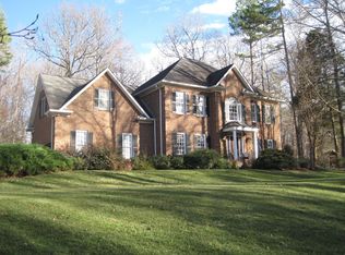 8528 Foxbridge Dr, Matthews, NC 28104