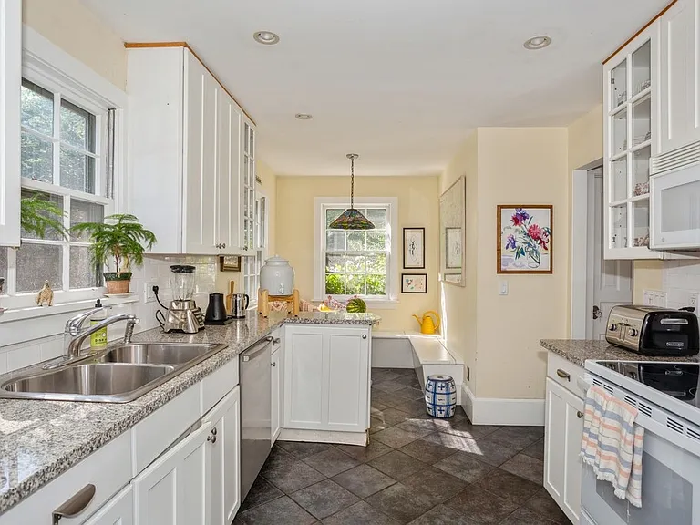 268 Abrahams Path — Photo 10