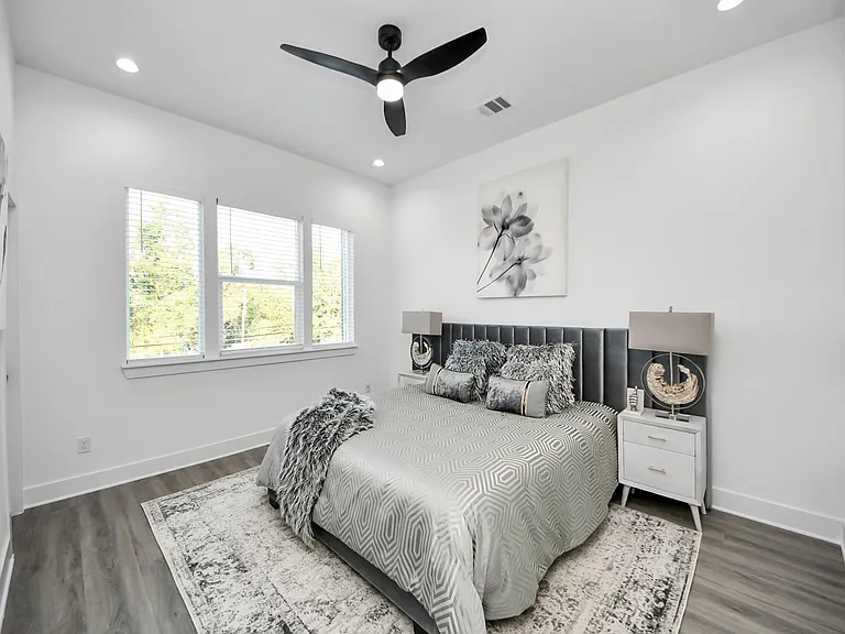 8533 Amadwe St #B — Photo 24