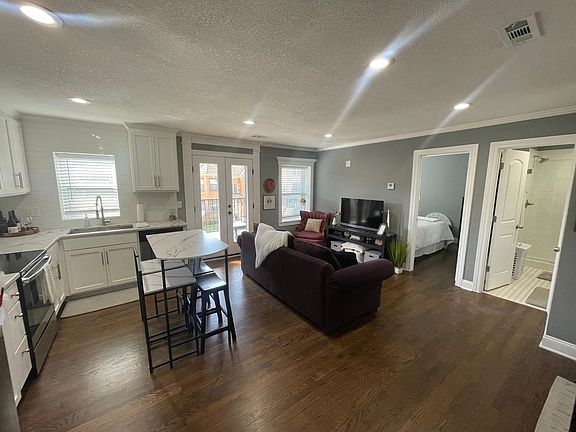 3rd image of 4509 Broadway Blvd APT 303