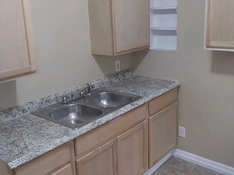 3820 Indiana Ave — Photo 3