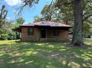 1445 N Main St, Reklaw, TX 75784