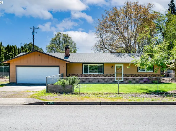 425 Colt Dr, Eugene, OR 97401