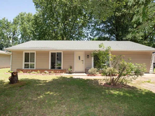 3844 Morris Dr, Lafayette, IN 47905
