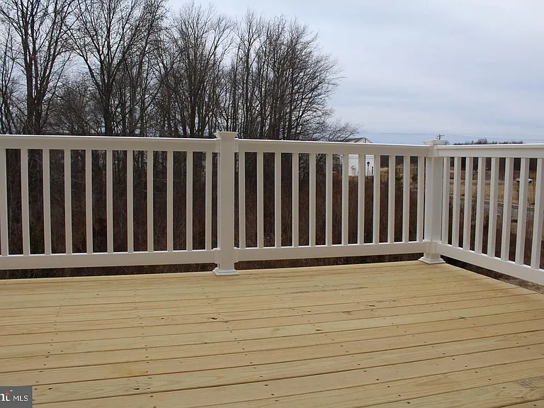 102 Jonagold Dr — Photo 8