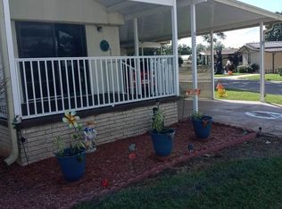 627 Lake Henry Dr, Winter Haven, FL 33881
