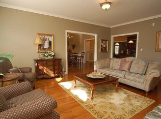 2804 Benjamin Ct, Jamestown, NC 27282