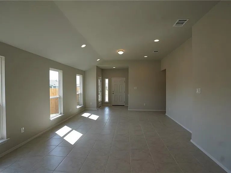 131 Trailstone Dr — Photo 9