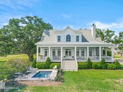 1221 E Beach Blvd, Pass Christian, MS, 39571