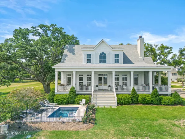 1221 E Beach Blvd, Pass Christian, MS 39571