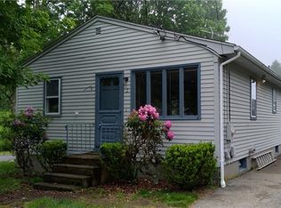 2 Marten Ave, Narragansett, RI 02882