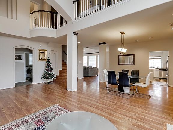 5th image of 204 Hawthorne Dr