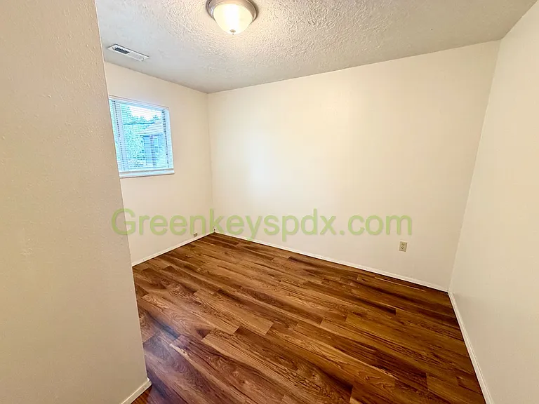 2614 SE 115th Ave — Photo 11