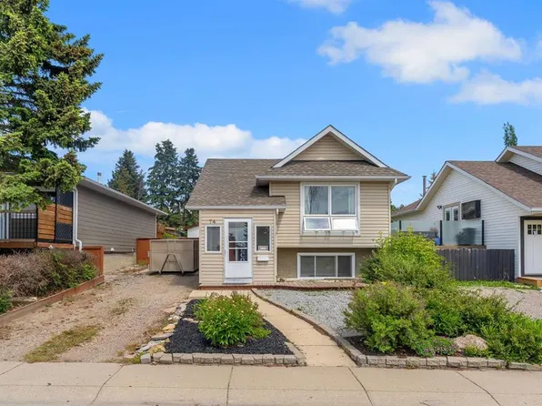 74 W Eldorado Rd SE, Airdrie, AB T4B 1C1