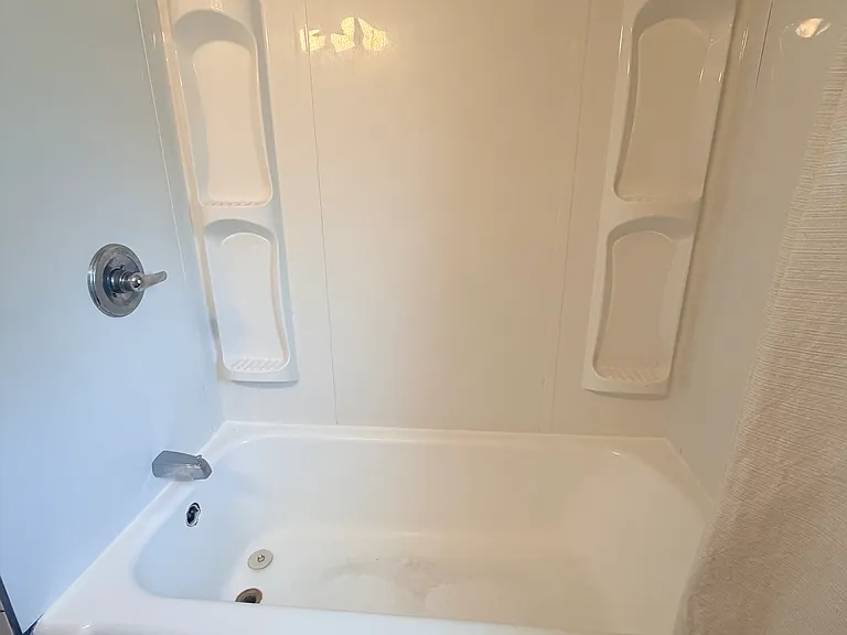 265 University Ave — Photo 14