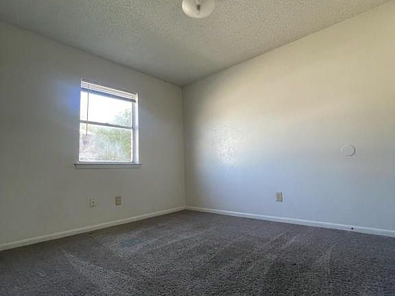 4th image of 1205 Urbantke Ct Unit B