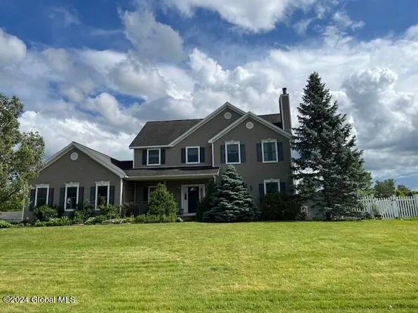 13 Fielding Lane, Watervliet, NY 12189