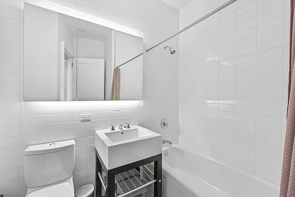 Rented by Level Group | media 29