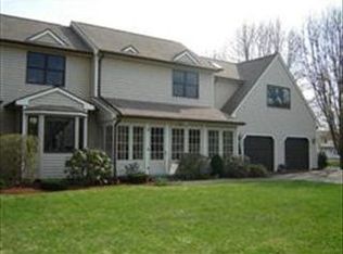 1 Berry Ln APT C, Sunderland, MA 01375