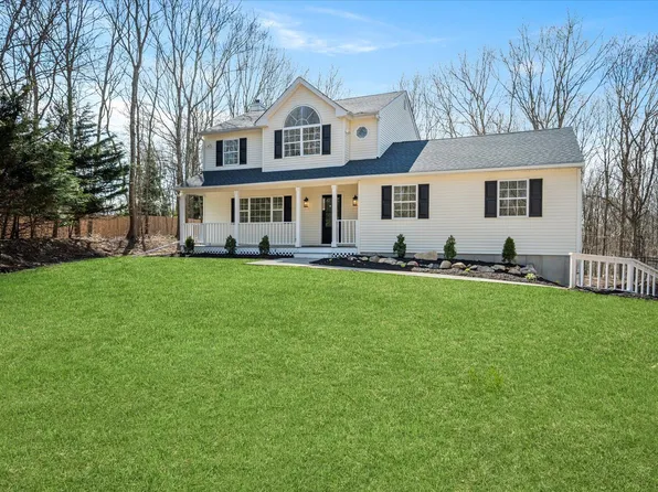 4 Chery Beth lane, Manorville, NY 11949