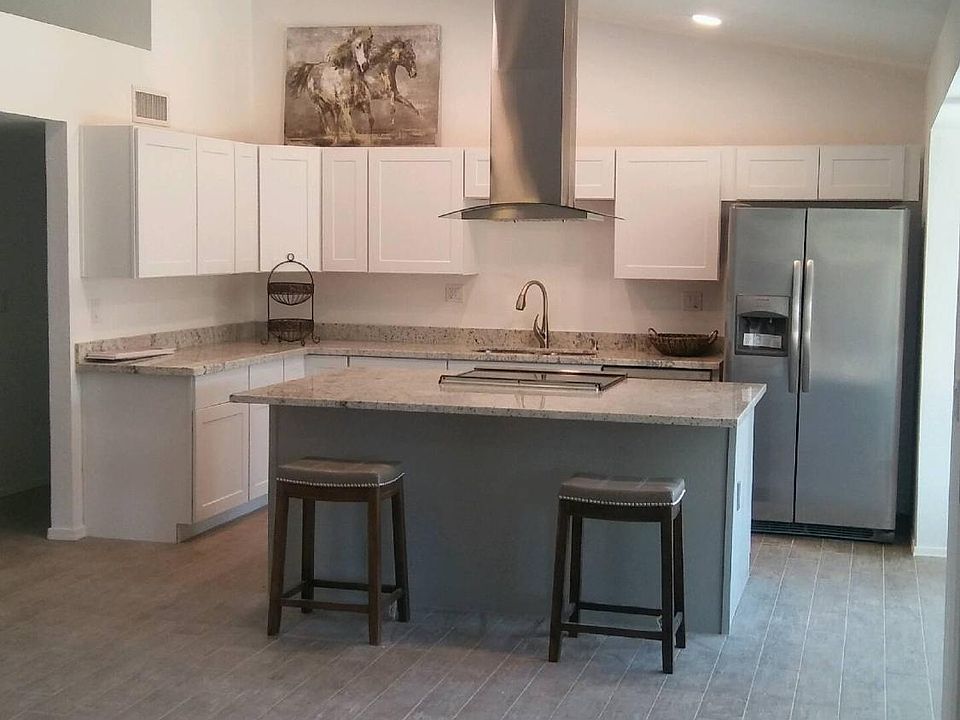 2nd image of 6231 W Shangri La Rd