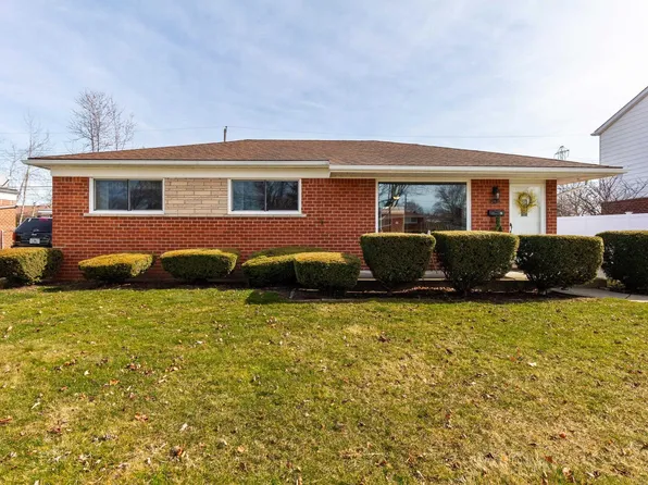 29652 Bradner Dr, Warren, MI 48088