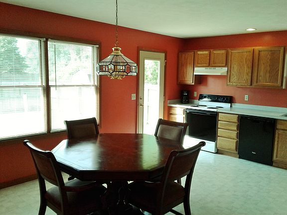 4th image of 6011 Yosemite Dr