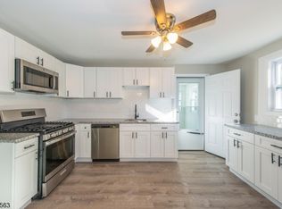 80 Barnegat Rd, Hewitt, NJ 07421